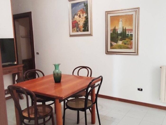 Appartamento trilocale in affitto in Via San Carlo da Sezze, Centro, Latina
