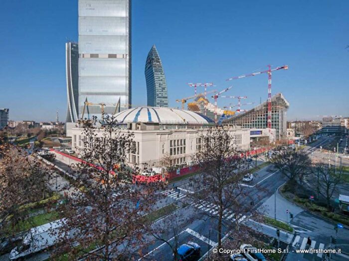 Appartamento trilocale in affitto in viale CASSIODORO, Sempione, Milano