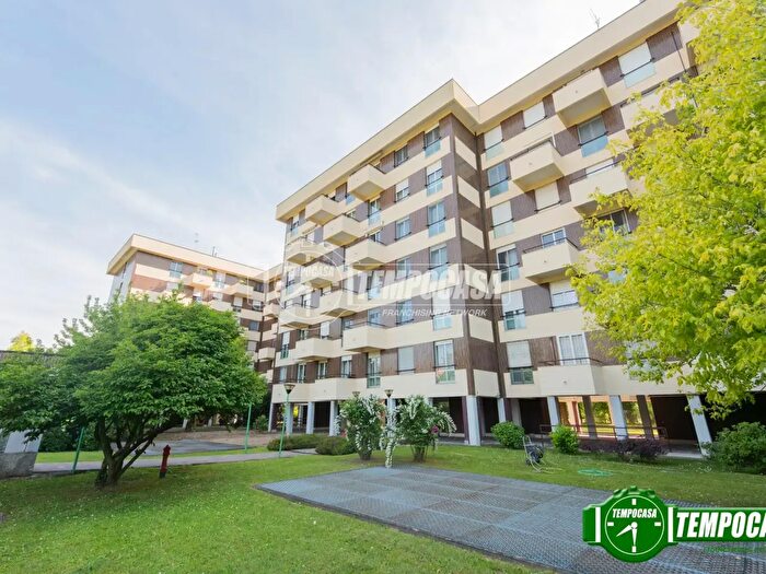 Appartamento bilocale in vendita in Via Valsesia, Milano