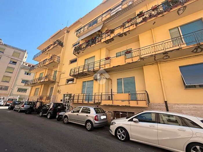 Appartamento con 5 locali in vendita in Via Villa Aurora, Reggio Calabria