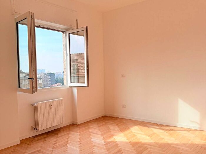 Appartamento trilocale in affitto in Viale Certosa, Certosa, Milano