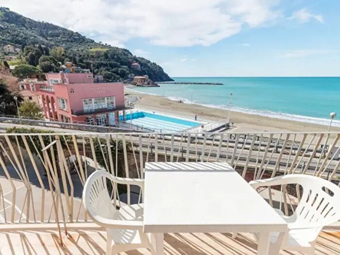Appartamento trilocale in vendita in Corso Italia, Levanto