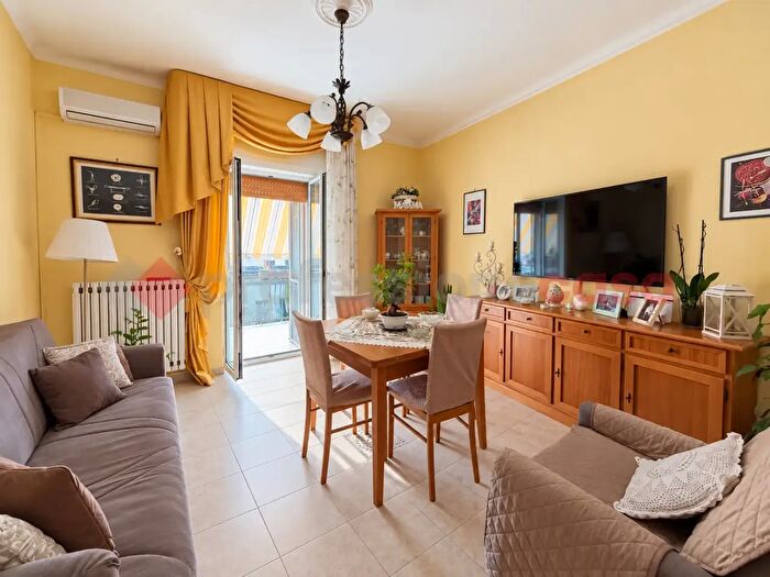 Appartamento trilocale in vendita in Via Diego Peluso, Taranto