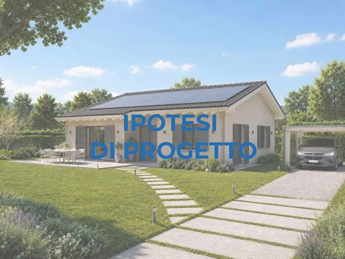 Casa trilocale in vendita in Frazione Molere Snc, Condove