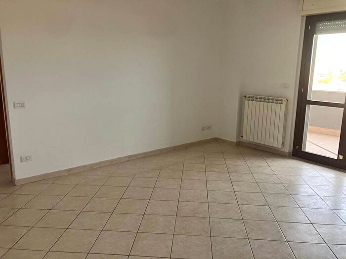 Appartamento quadrilocale in affitto in Via Lelia Caetani, Carrara Pontenuovo, Sermoneta