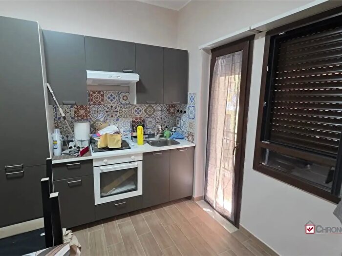 Appartamento con 7 locali in affitto in Via Pietro Castelli, Messina