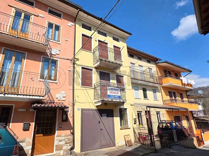 Casa con 6 locali in vendita in Recoaro Terme