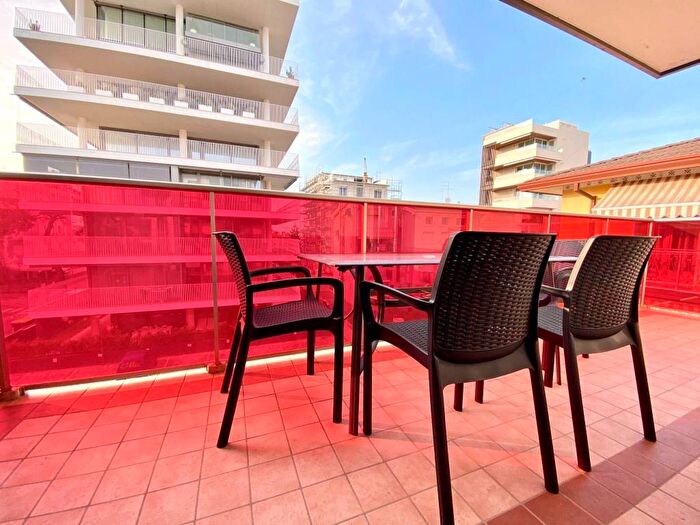 Appartamento trilocale in affitto in Via Giosuè Carducci, Lido Centro Ovest, Jesolo