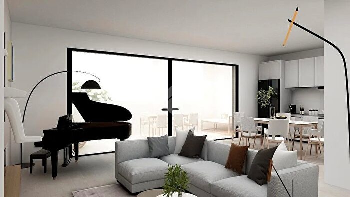 Appartamento quadrilocale in vendita in Via Praga, Collecchio