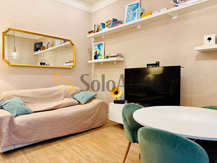 Appartamento trilocale in affitto in Piazza Pompeo Castelli, Certosa, Milano