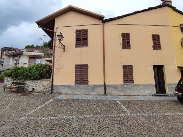 Casa con 6 locali in vendita in Piazza Maggio, Sanfront
