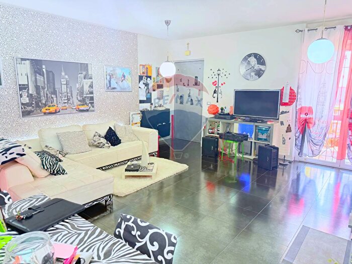 Appartamento trilocale in vendita in Via Manfredonia, Foggia