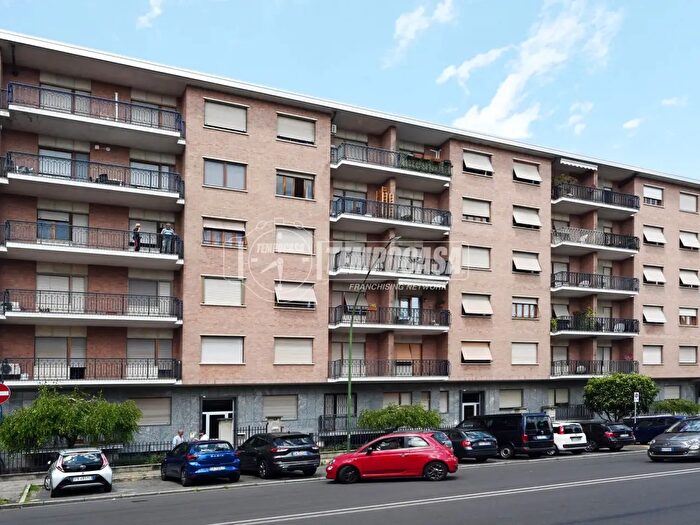 Appartamento con 5 locali in vendita in Via Iseppon, Venaria Reale