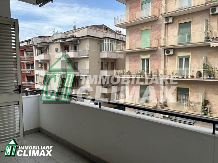 Appartamento con 5 locali in affitto in Via Giulio Antonio Acquaviva, Acquaviva, Caserta