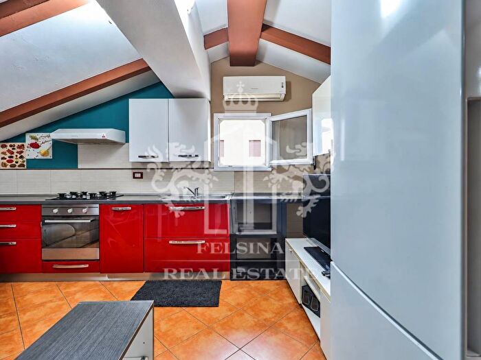 Casa trilocale in vendita in Via Olindo Guerrini, Centro Marullina, Casalecchio di Reno