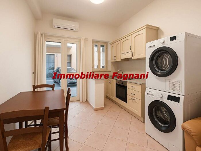 Appartamento bilocale in affitto in Via della Trinità, Centro Storico, Velletri