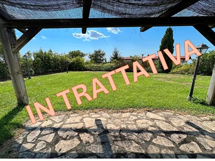 Casa con 6 locali in vendita in Via Poggio Valentine, Scansano