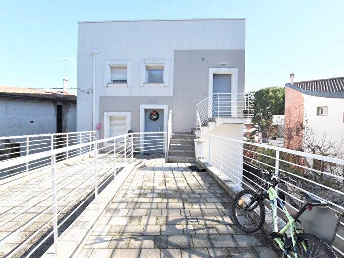 Appartamento trilocale in affitto in Viale Michelangelo Buonarroti, Porto San Giorgio