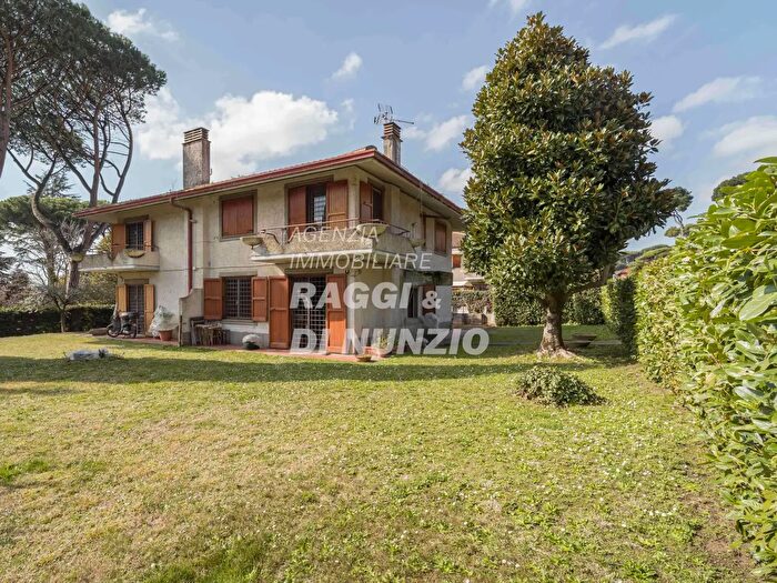 Casa con 9 locali in vendita in Via della Pedica, Grottaferrata