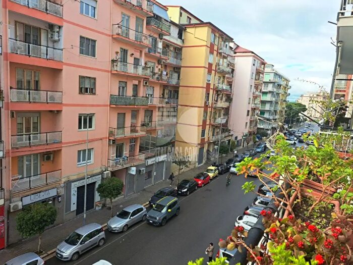 Appartamento trilocale in vendita in Via XXV Aprile, Crotone