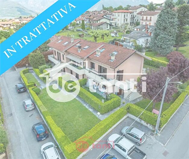 Appartamento con 5 locali in vendita in Via Laghetto Colico Lc, Colico
