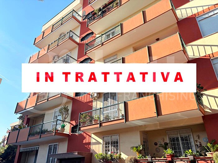 Appartamento quadrilocale in vendita in Via Magna Grecia, Bari