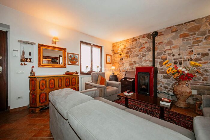 Casa quadrilocale in vendita in Via Cà Bassa Madonna delle Bozzole, Garlasco