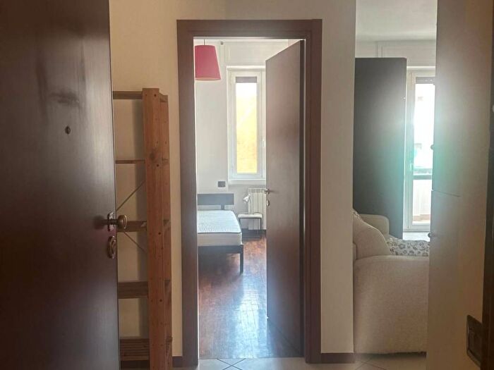 Appartamento trilocale in affitto in Via Leone Tolstoj, Giambellino, Milano