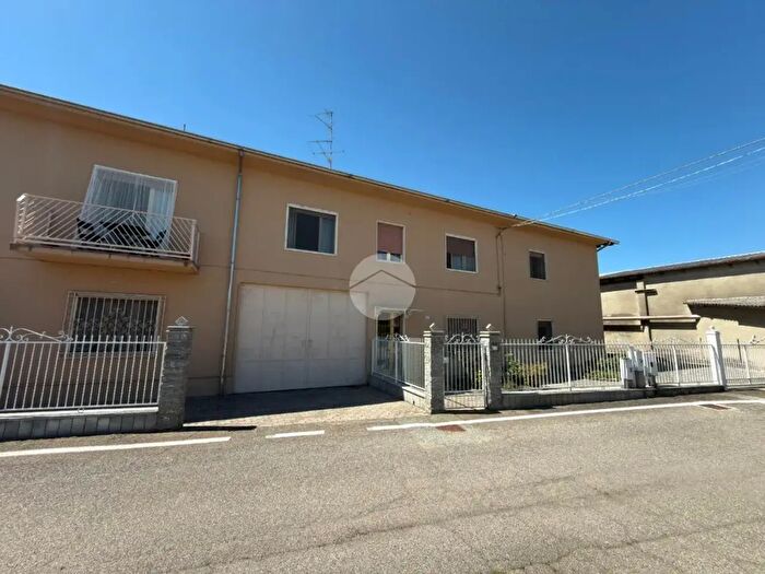 Casa con 5 locali in vendita in Via Circonvallazione, Ronsecco