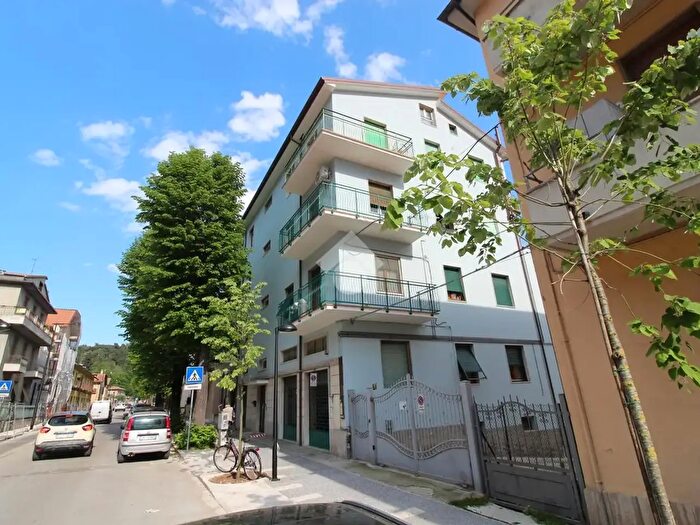 Appartamento trilocale in vendita in Via delle Zeppelle, Ascoli Piceno