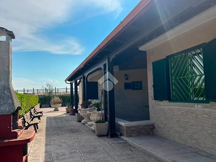 Casa quadrilocale in vendita in Viale Azzurro, Manfredonia