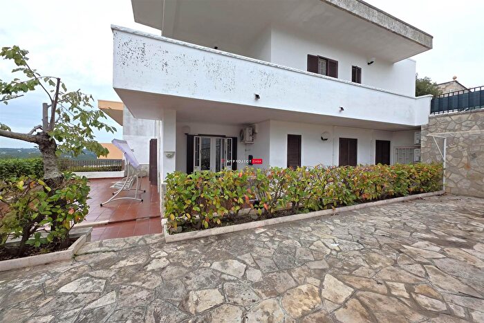 Appartamento trilocale in vendita in Viale Gordini, Fasano