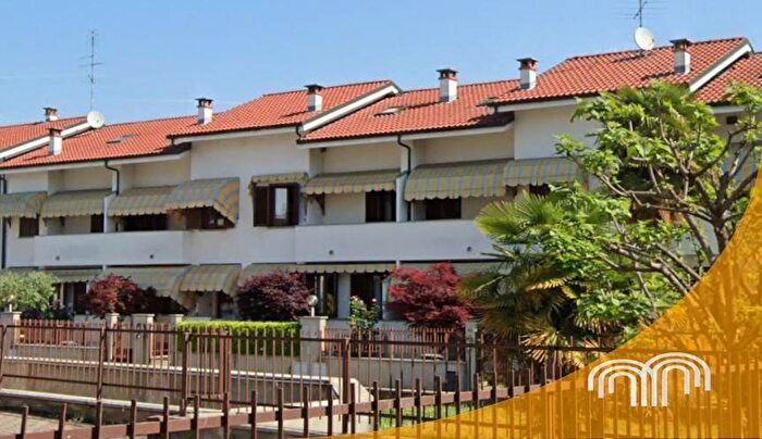 Casa con 7 locali in vendita in Via Goito, Settimo Torinese