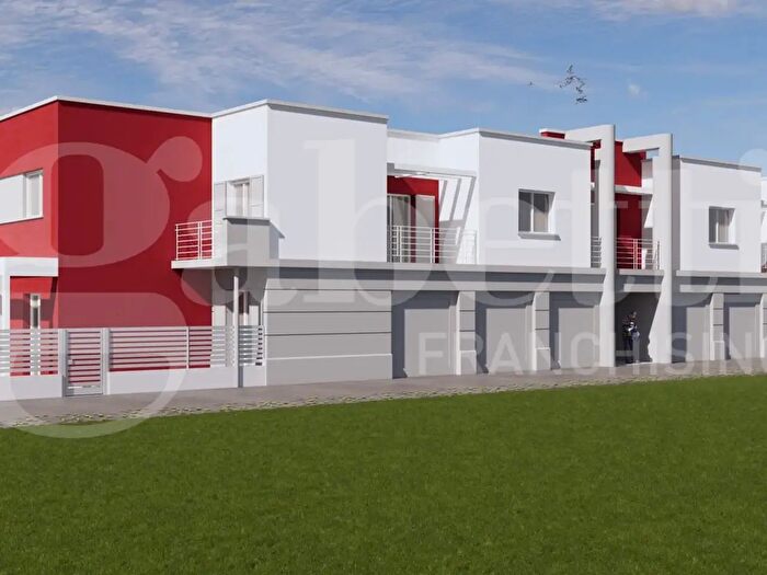 Appartamento con 5 locali in vendita in Via San Donnino, Sant'Agata Bolognese