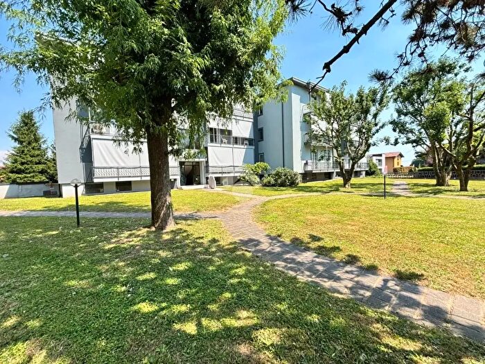 Appartamento trilocale in vendita in Via Monviso, Lomazzo