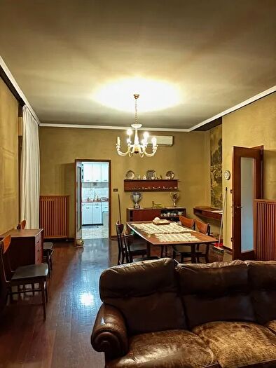 Casa con 8 locali in vendita in Via Vincenzo Pinali, Padova