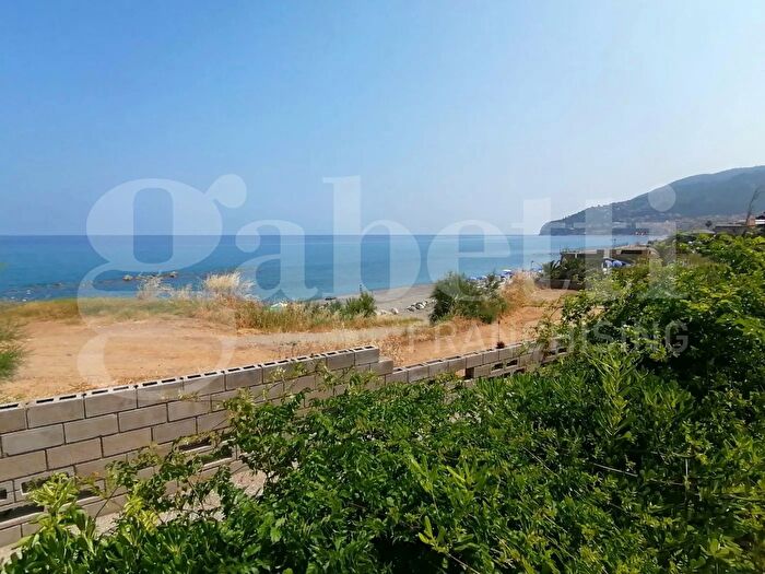 Appartamento trilocale in vendita in Contrada Garofalo Snc, Piraino