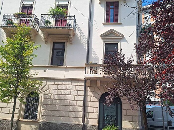 Appartamento con 5 locali in affitto in Via Rovereto, Borgo Trento, Verona