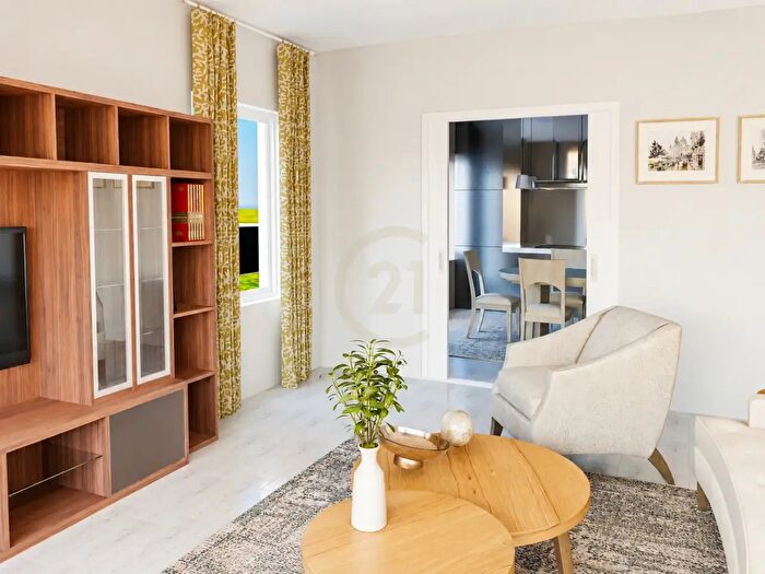 Casa con 6 locali in vendita in Acireale