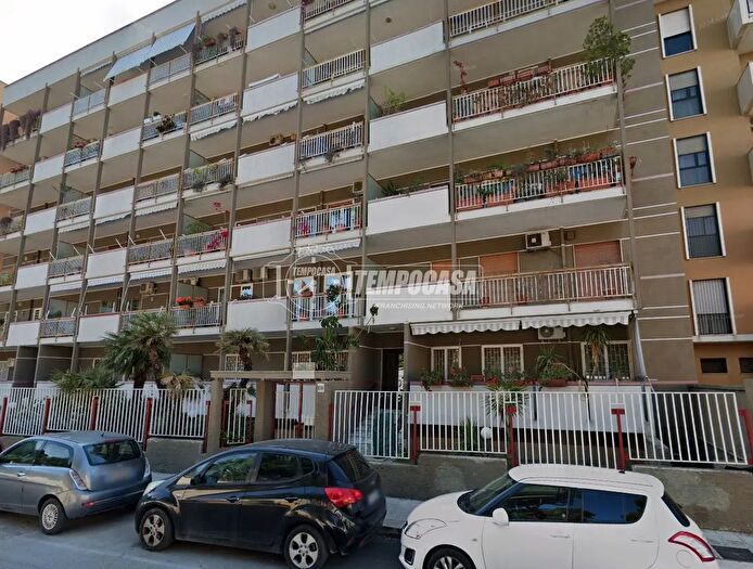 Appartamento quadrilocale in vendita in Via Giulio Petroni, Bari