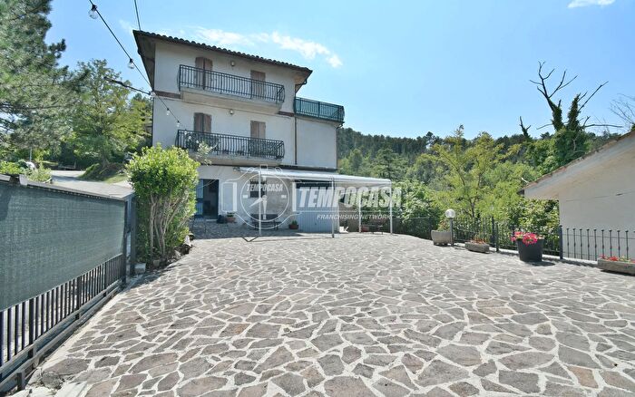 Casa con 6 locali in vendita in Strada Provinciale Lungo Tronto, Ascoli Piceno