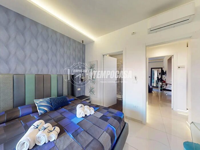 Appartamento quadrilocale in vendita in Via Guglielmo Oberdan, Lecce