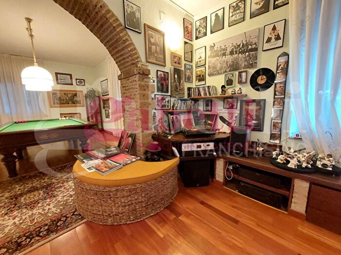 Casa in vendita in Via San Giusto, Collesalvetti