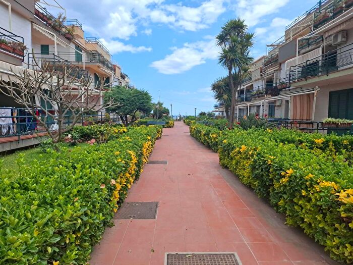 Appartamento quadrilocale in affitto in Via Spiaggia, Mascali