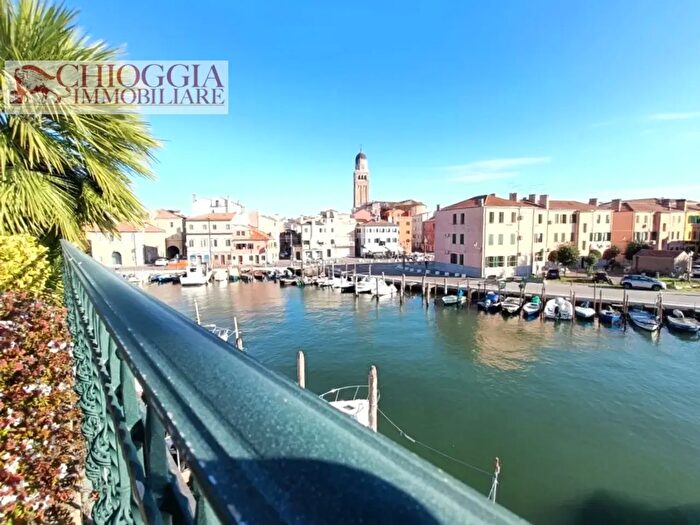 Appartamento quadrilocale in vendita in Via Isola Saloni, Chioggia