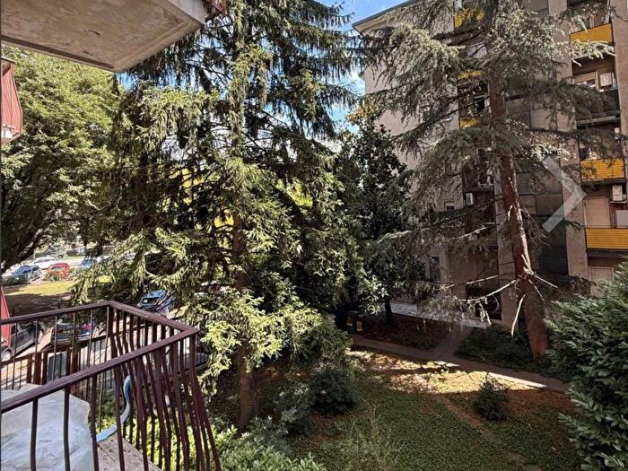 Appartamento trilocale in affitto in Piazza Angelo Sraffa, Bocconi, Milano
