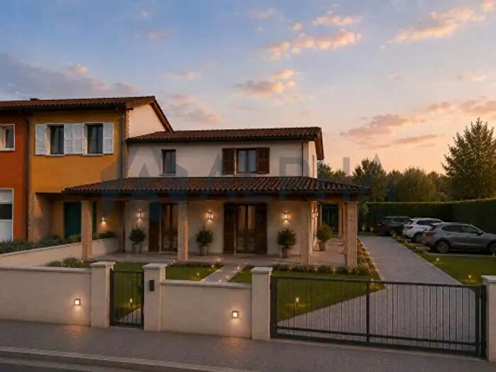 Casa con 6 locali in vendita in Via Soldata, Faenza