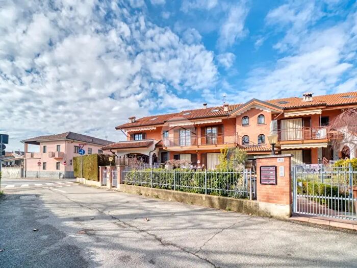 Appartamento quadrilocale in vendita in Via Peschiera, Piossasco