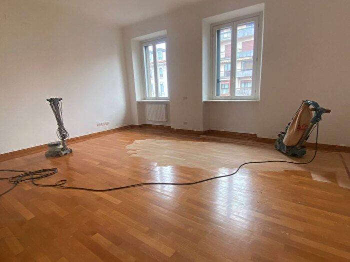 Appartamento trilocale in affitto in Via Bartolomeo Eustachi, Morgagni, Milano