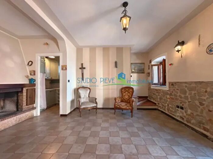 Casa quadrilocale in vendita in Piazza Orazio Bargellini, Monsummano Terme